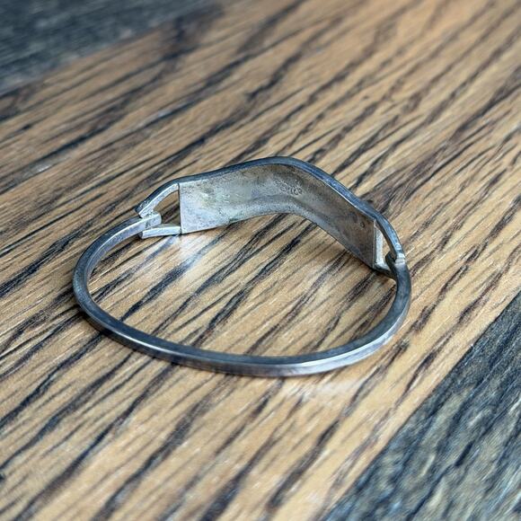 Vintage Mexico Alpaca Black Inlay Abalone Hinged Bangle Bracelet Signed Wavy - Picture 3 of 5